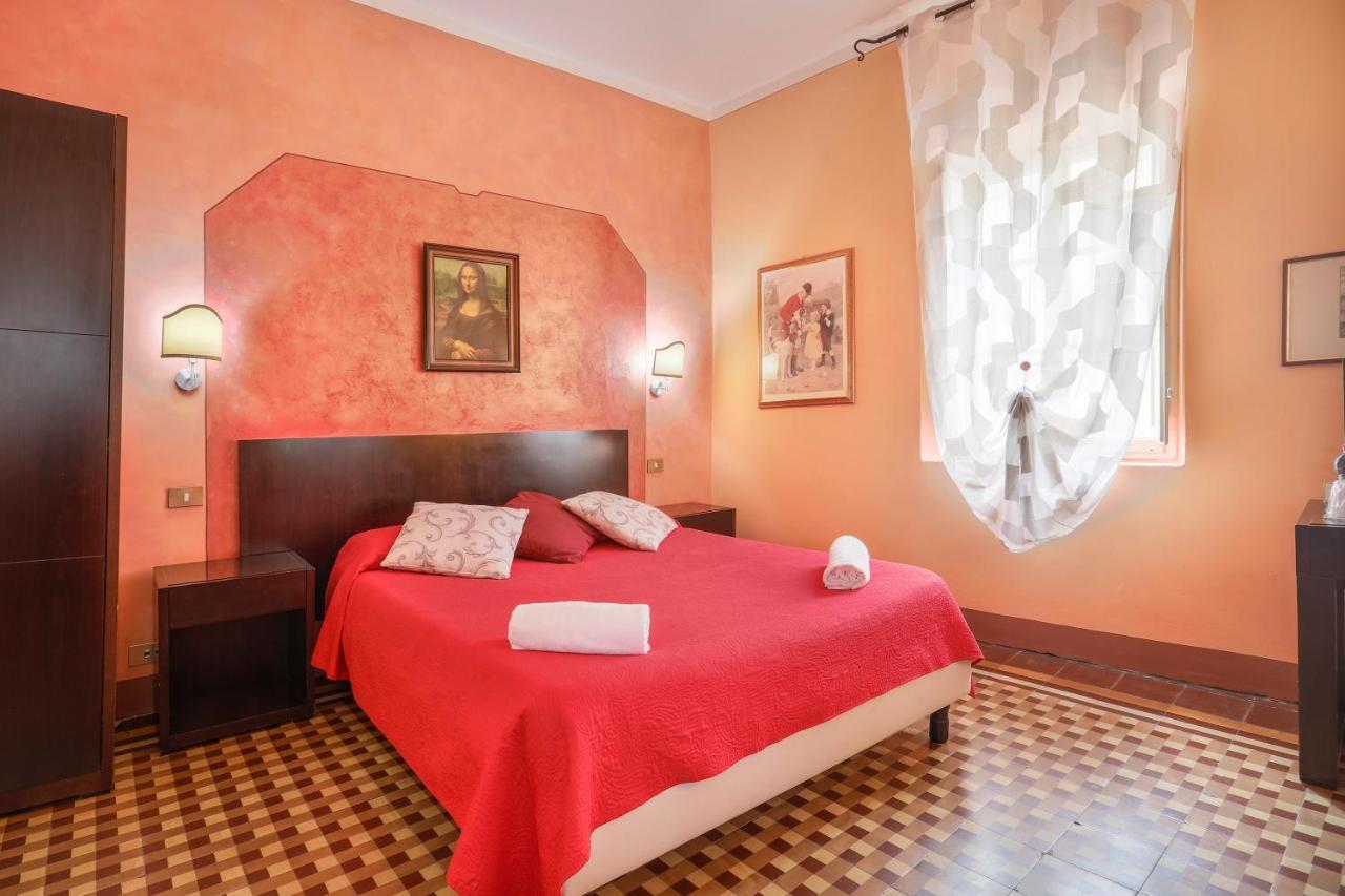Antica Residenza Santa Chiara -City Center Лука Екстериор снимка